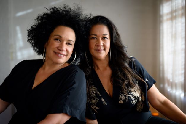 Vika and Linda Bull – Swan Hill Town Hall