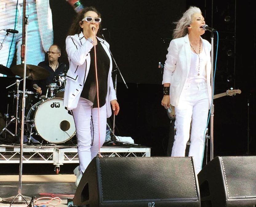 Wendy Matthews and Grace Knight – We’re Going To Graceland